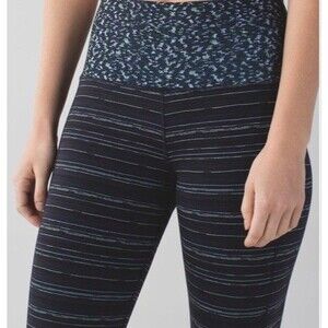 Lululemon Size 4 Skinny Groove Pant Multicolor Geometric 33"
